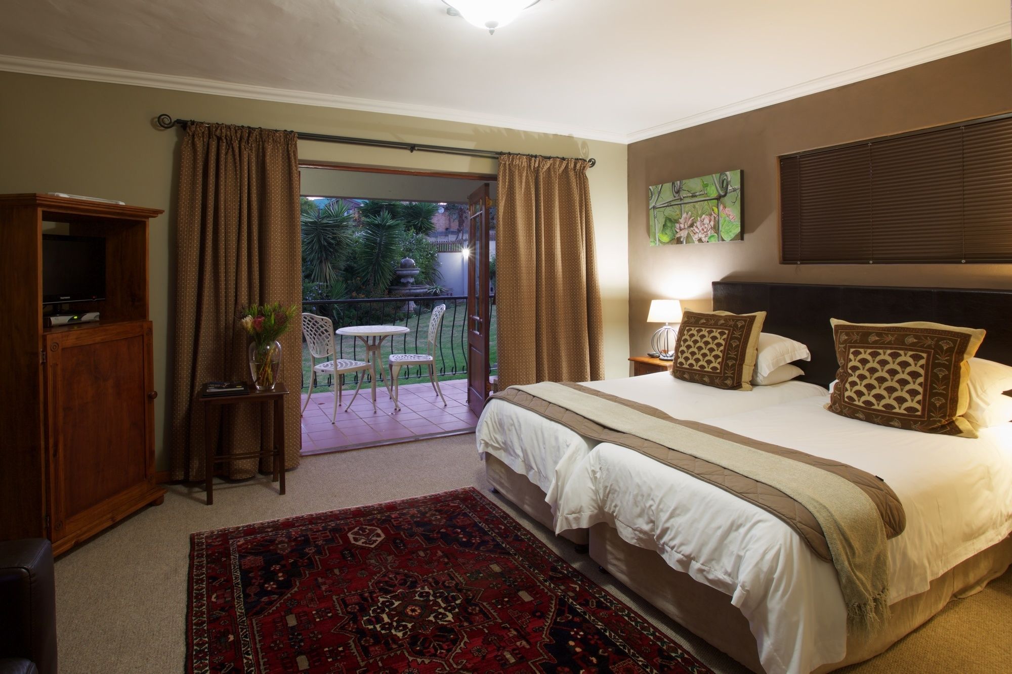 Фото Sea Whisper Guest House & Self Catering