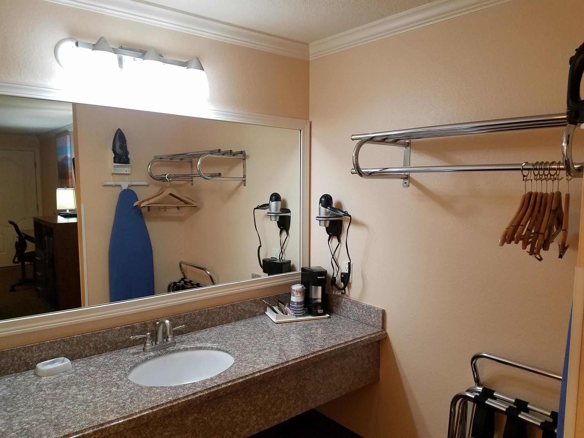 Фото Best Western Skyline Motor Lodge