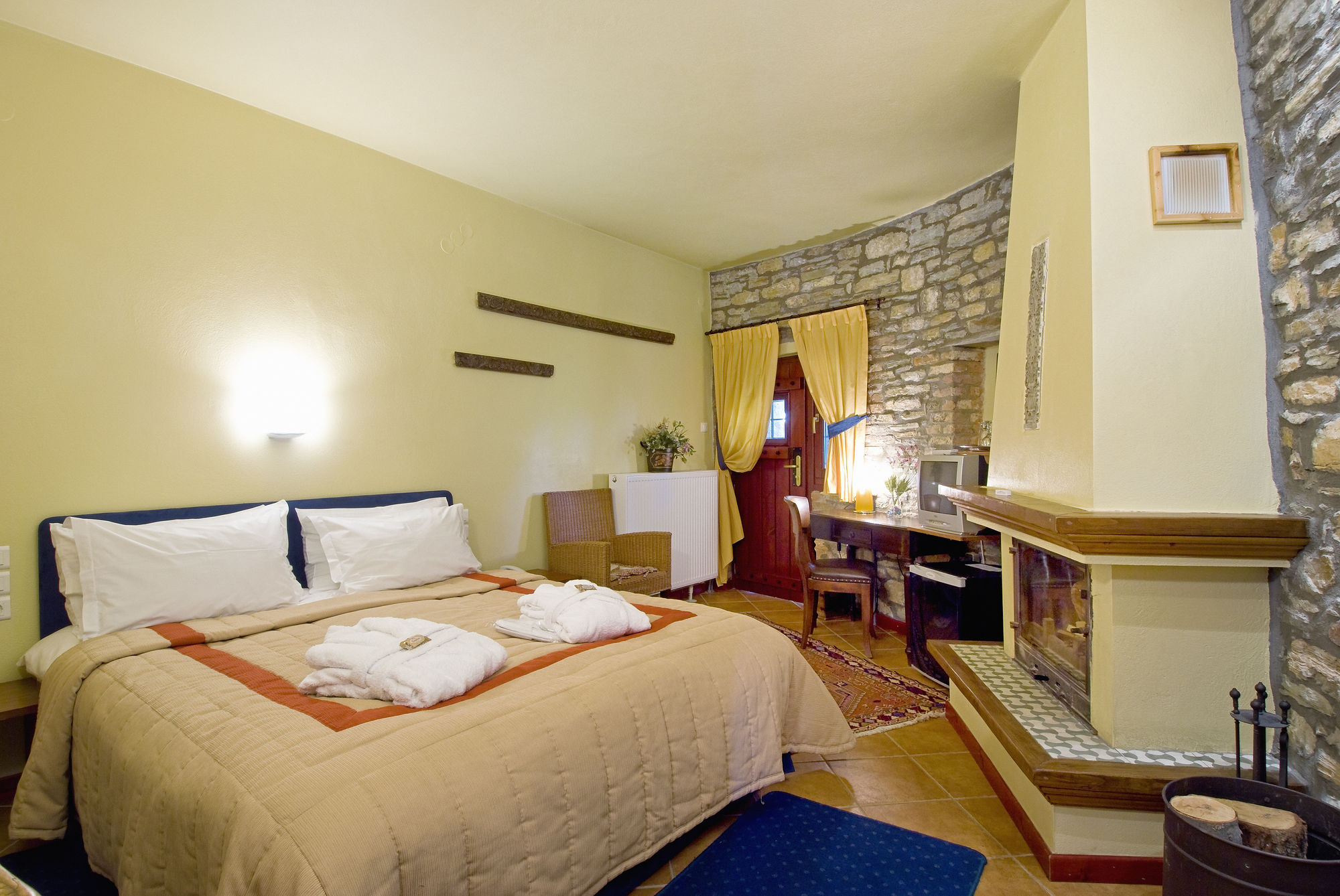 Фото Anovolios Boutique Hotel
