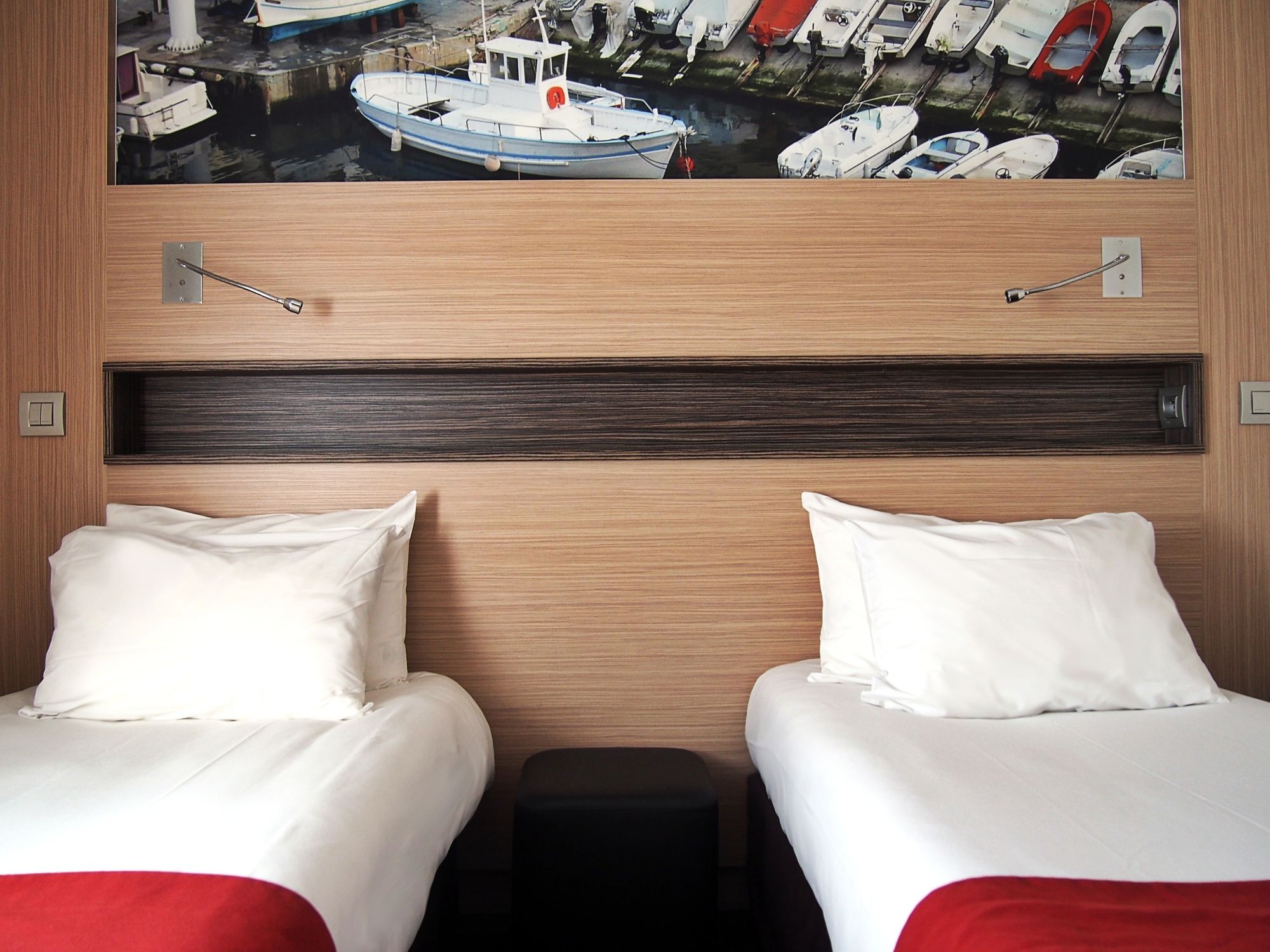 Фото Greet Hotel Marseille Provence Aéroport