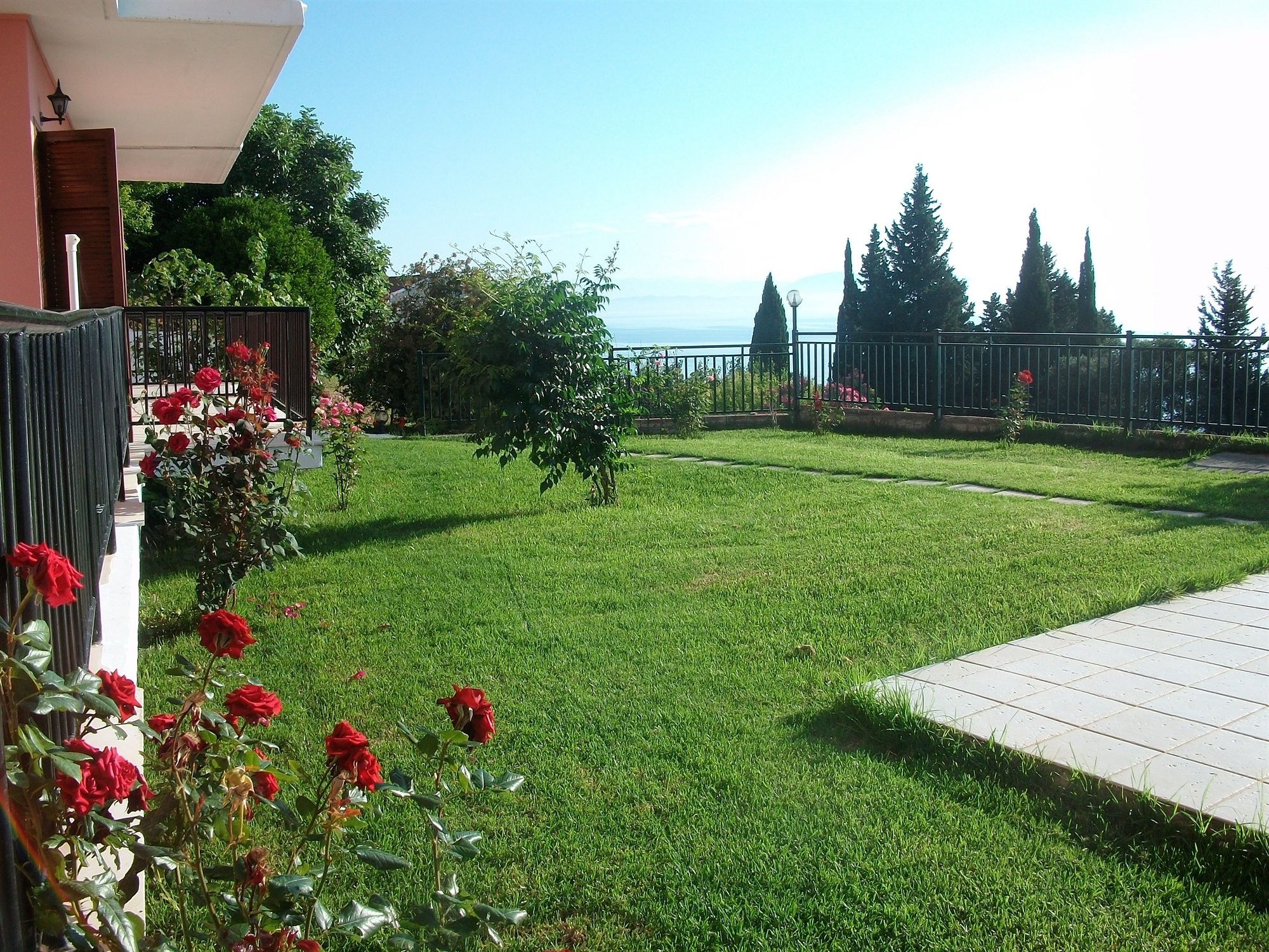 Фото Aronis Apartments