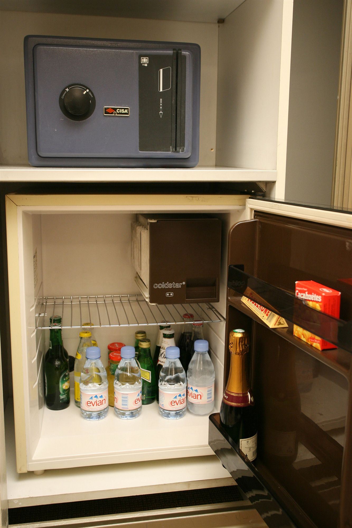 Фото Hôtel Raspail Montparnasse