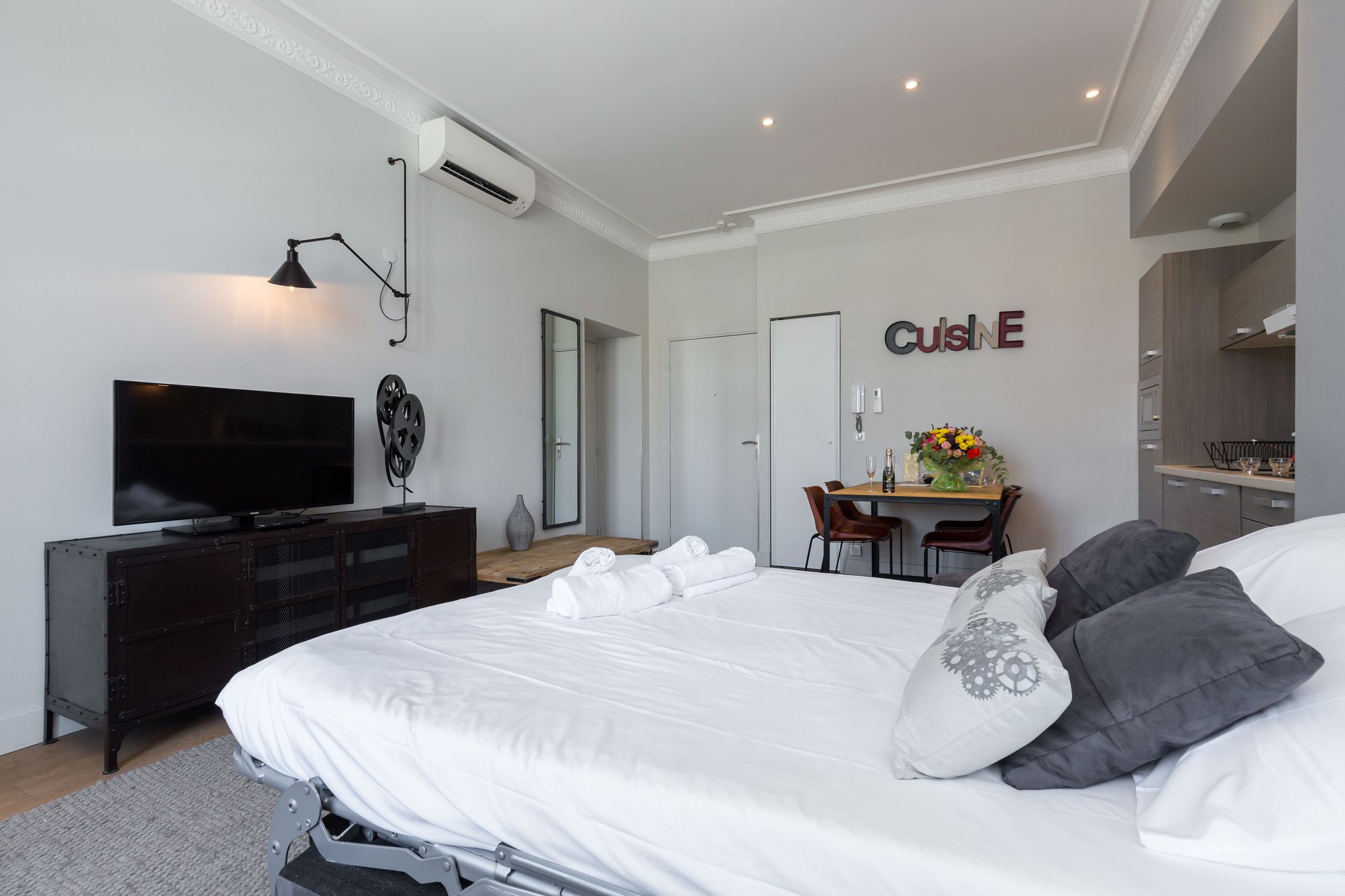 Фото Florella Jean Jaures