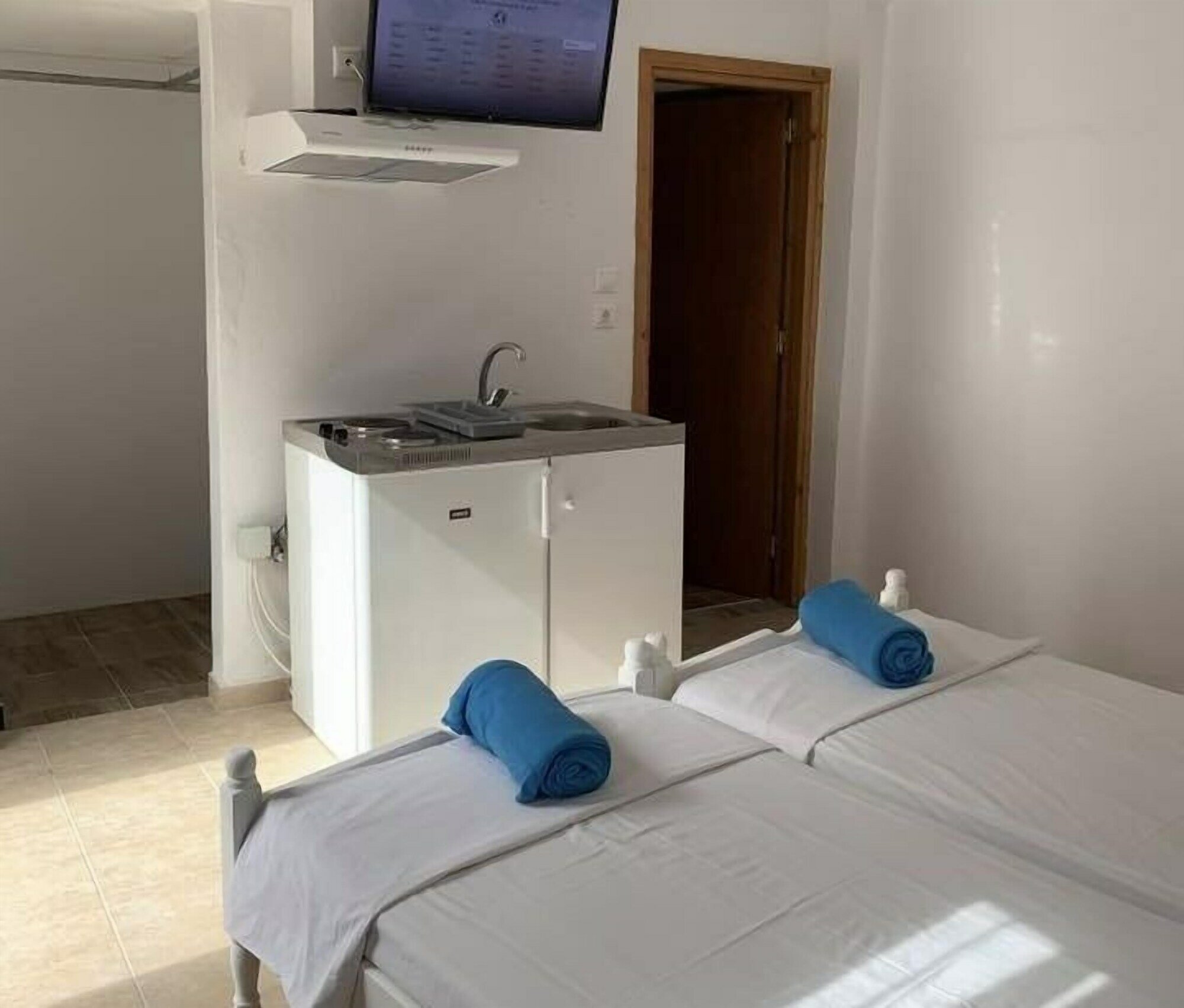 Фото Pals Studios Pefkos