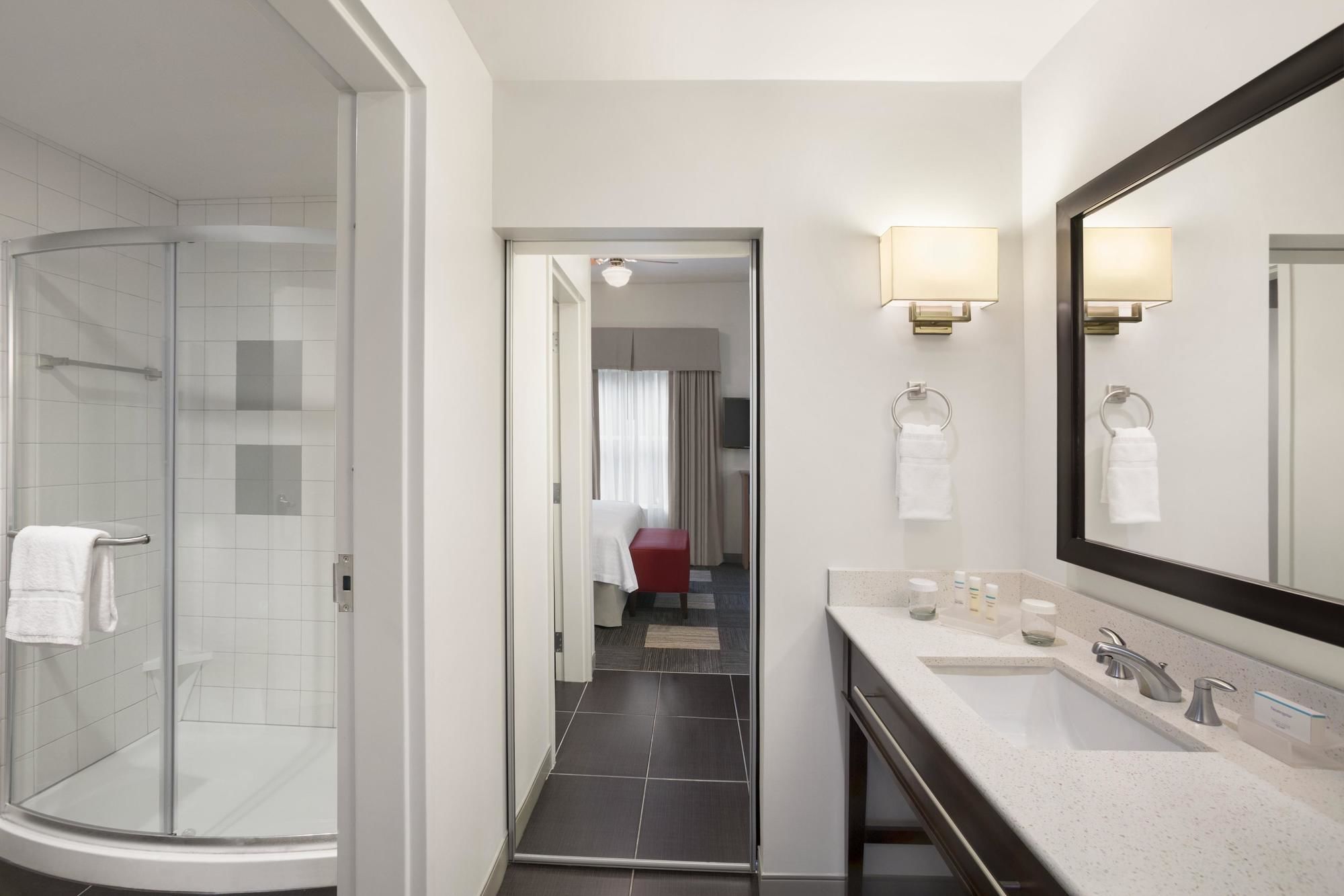 Фото Homewood Suites by Hilton TechRidge Parmer @ I-35