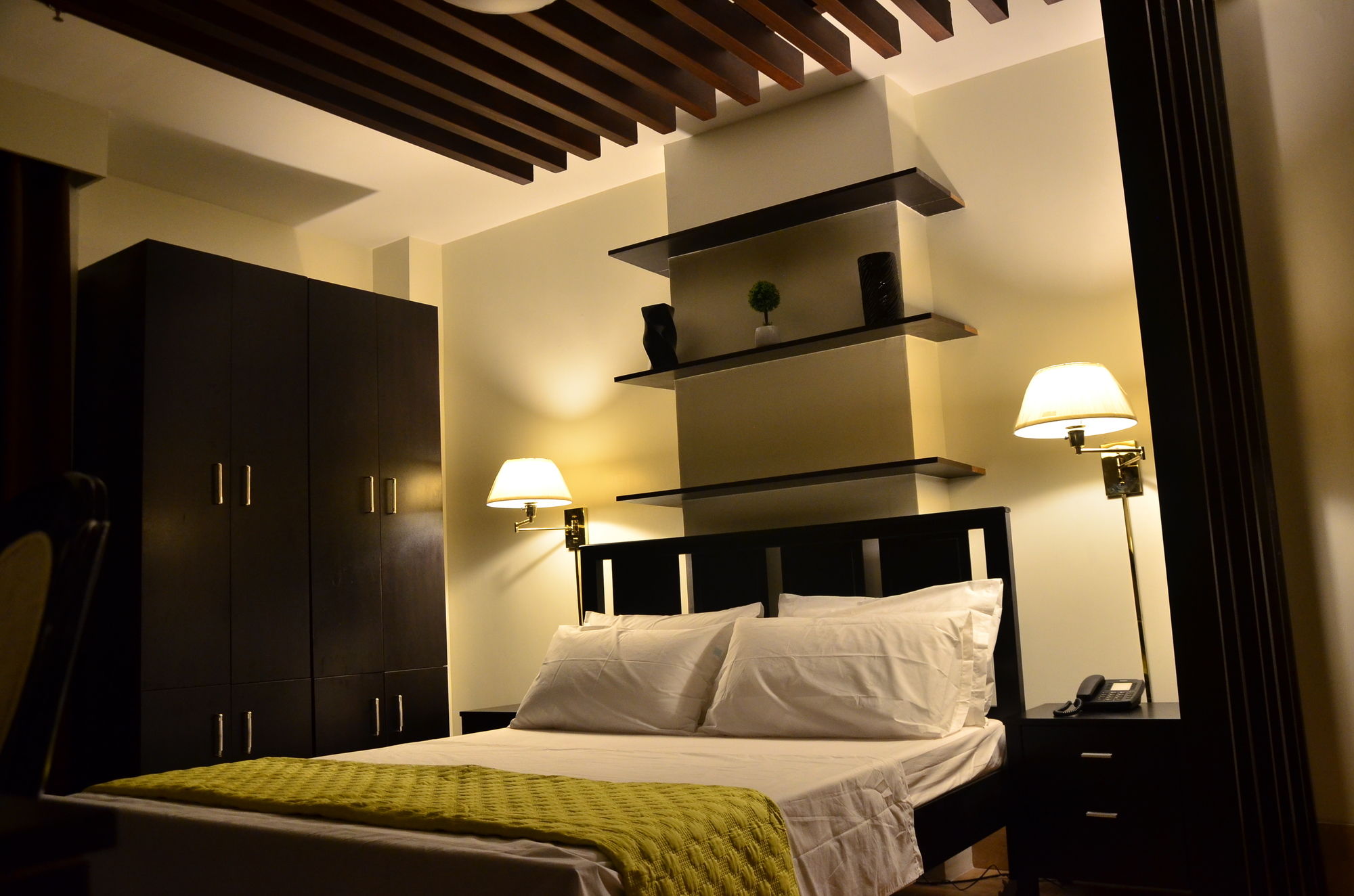 Фото Oriental Zen Suites