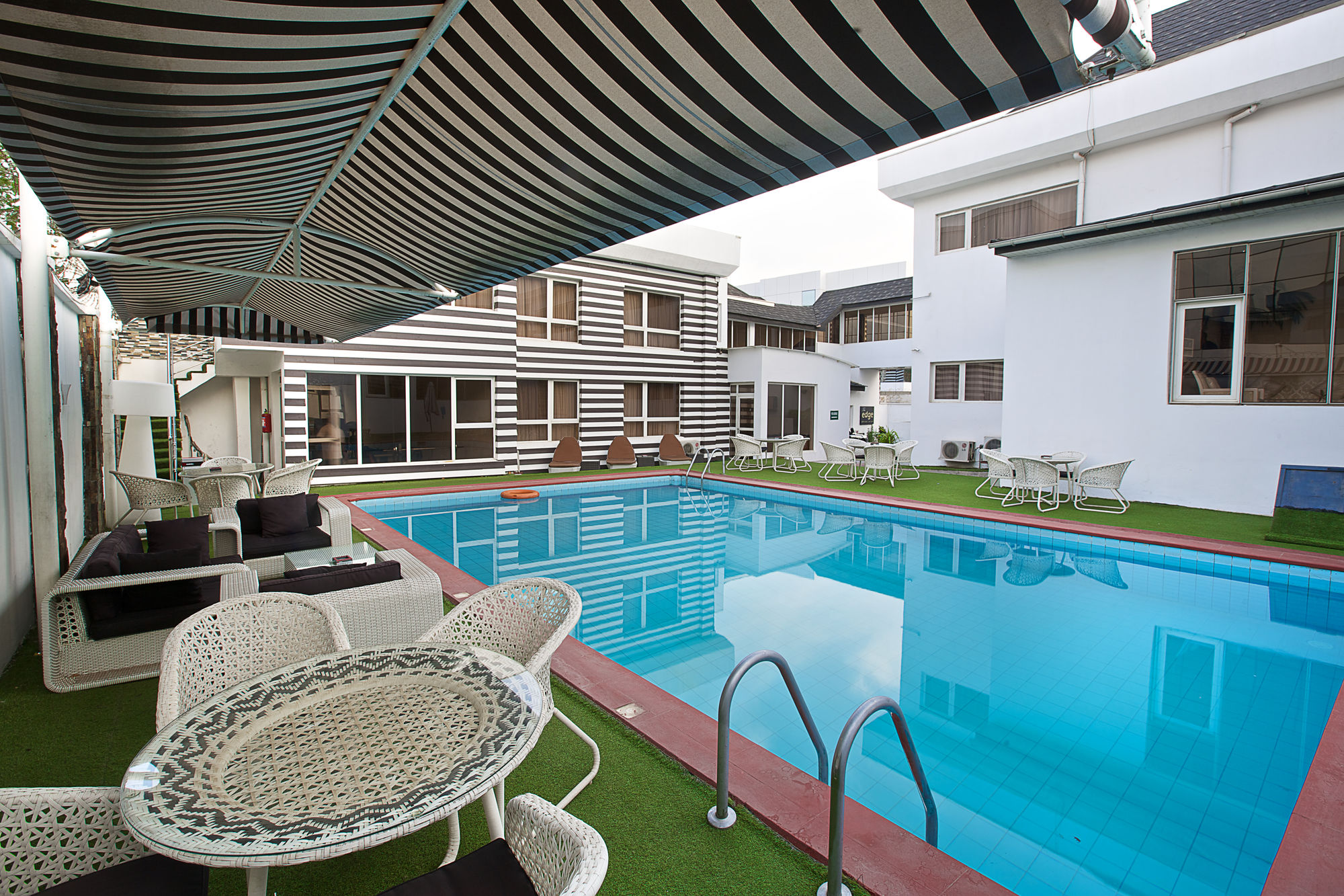 Фото Summerset Continental Hotel Maitama