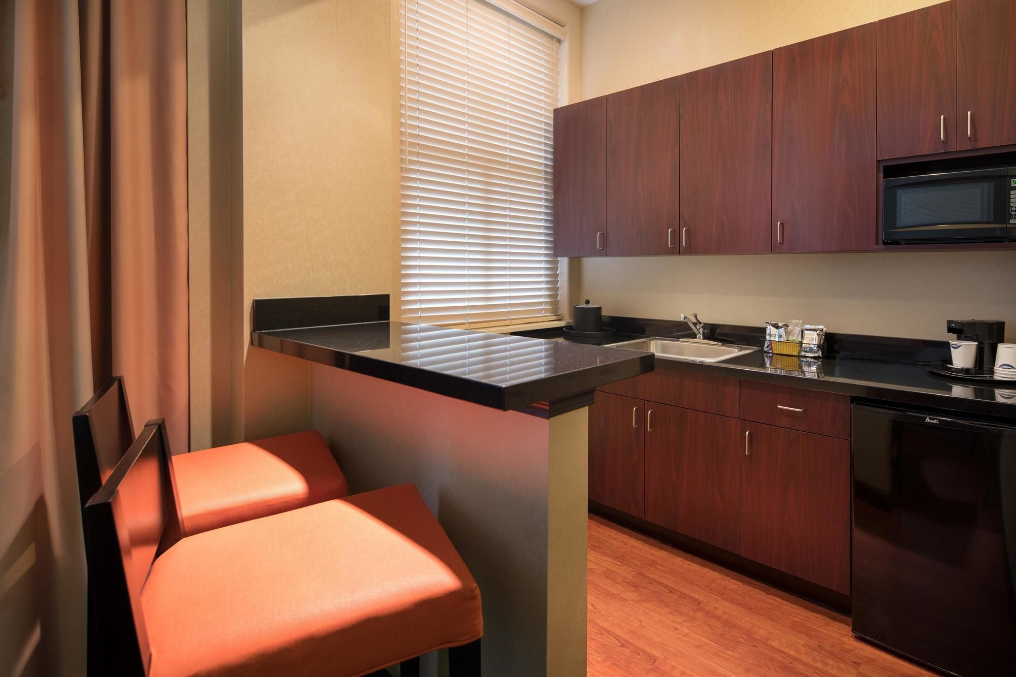 Фото Hampton Inn & Suites Ogden