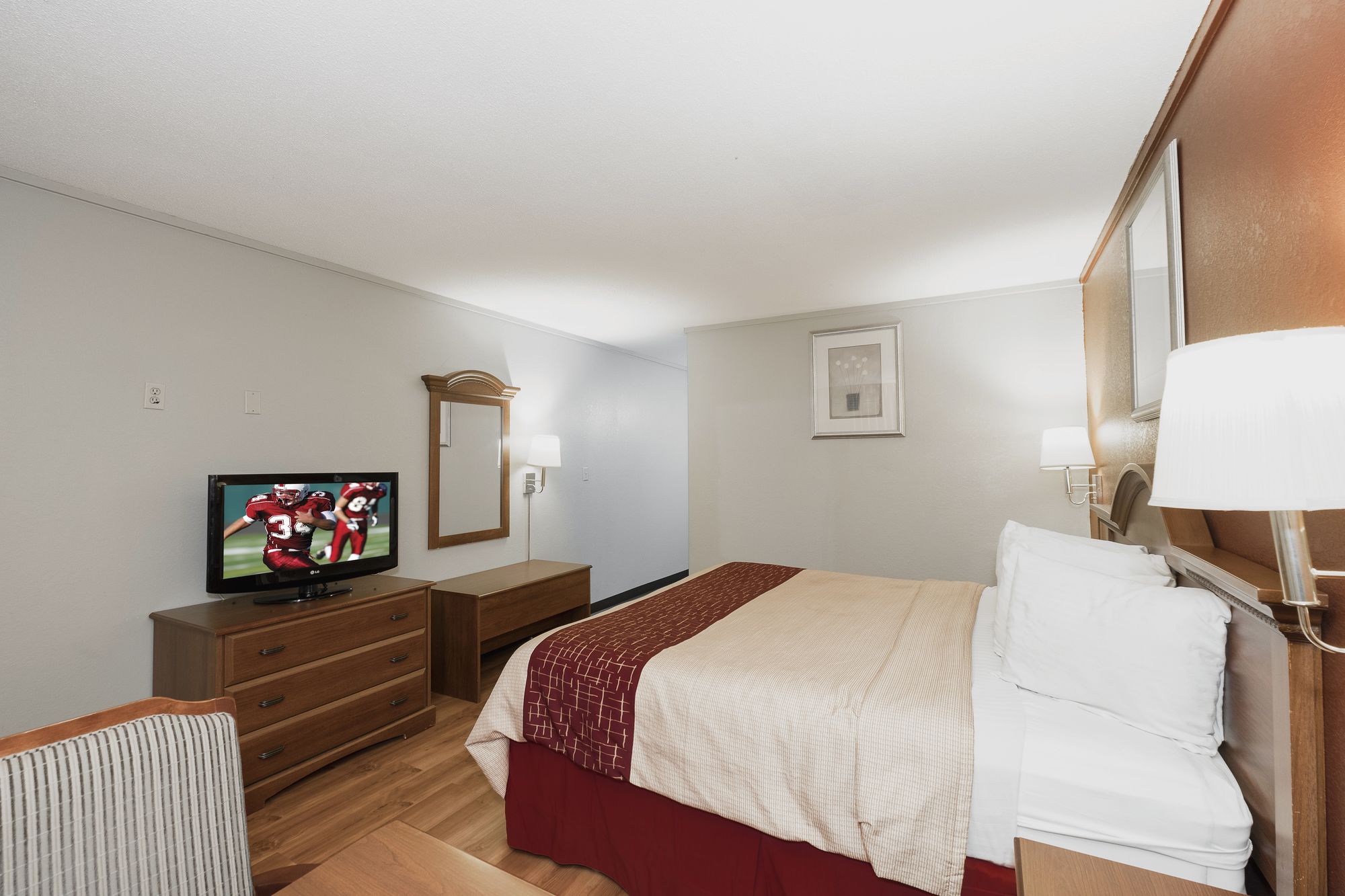 Фото Red Roof Inn Meridian