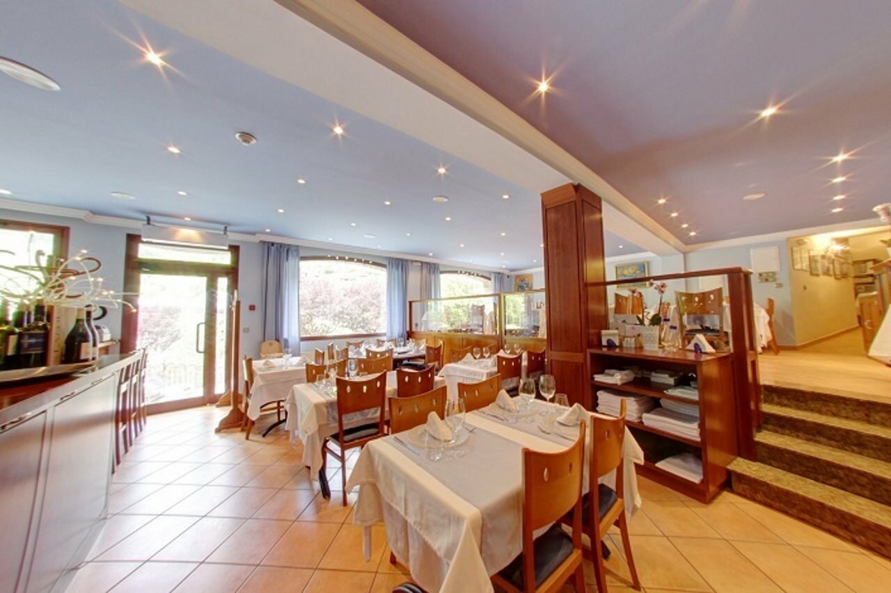 Фото Hotel Montane