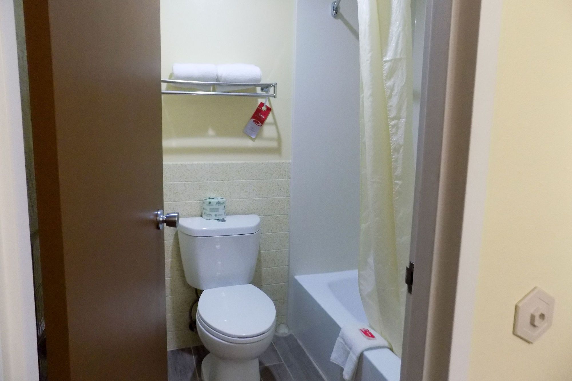 Фото Country Inn & Suites by Radisson, Pierre, Sd