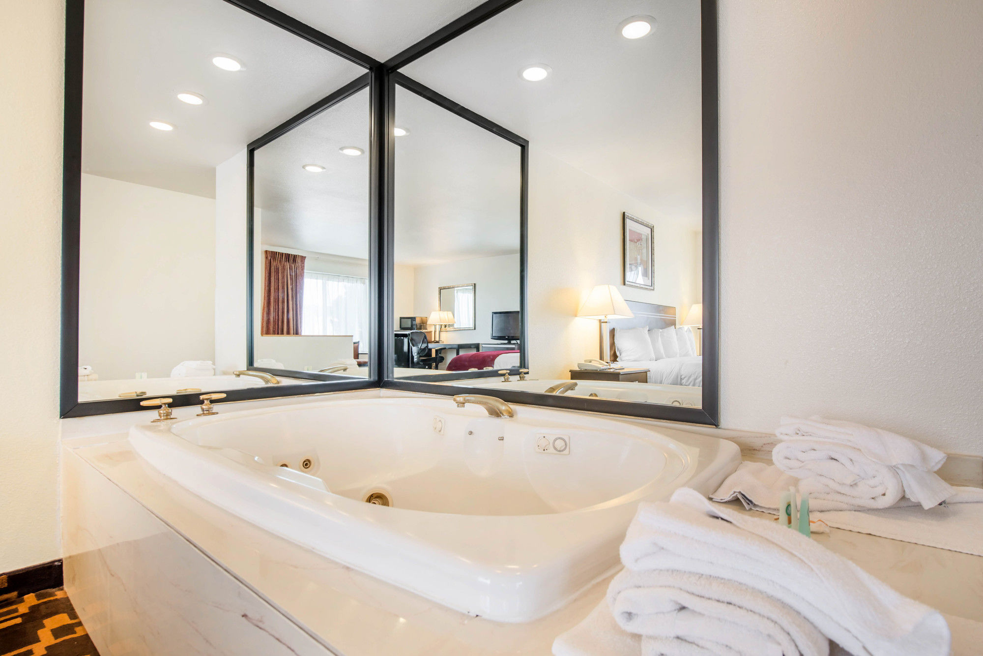 Фото Quality Inn & Suites Limon