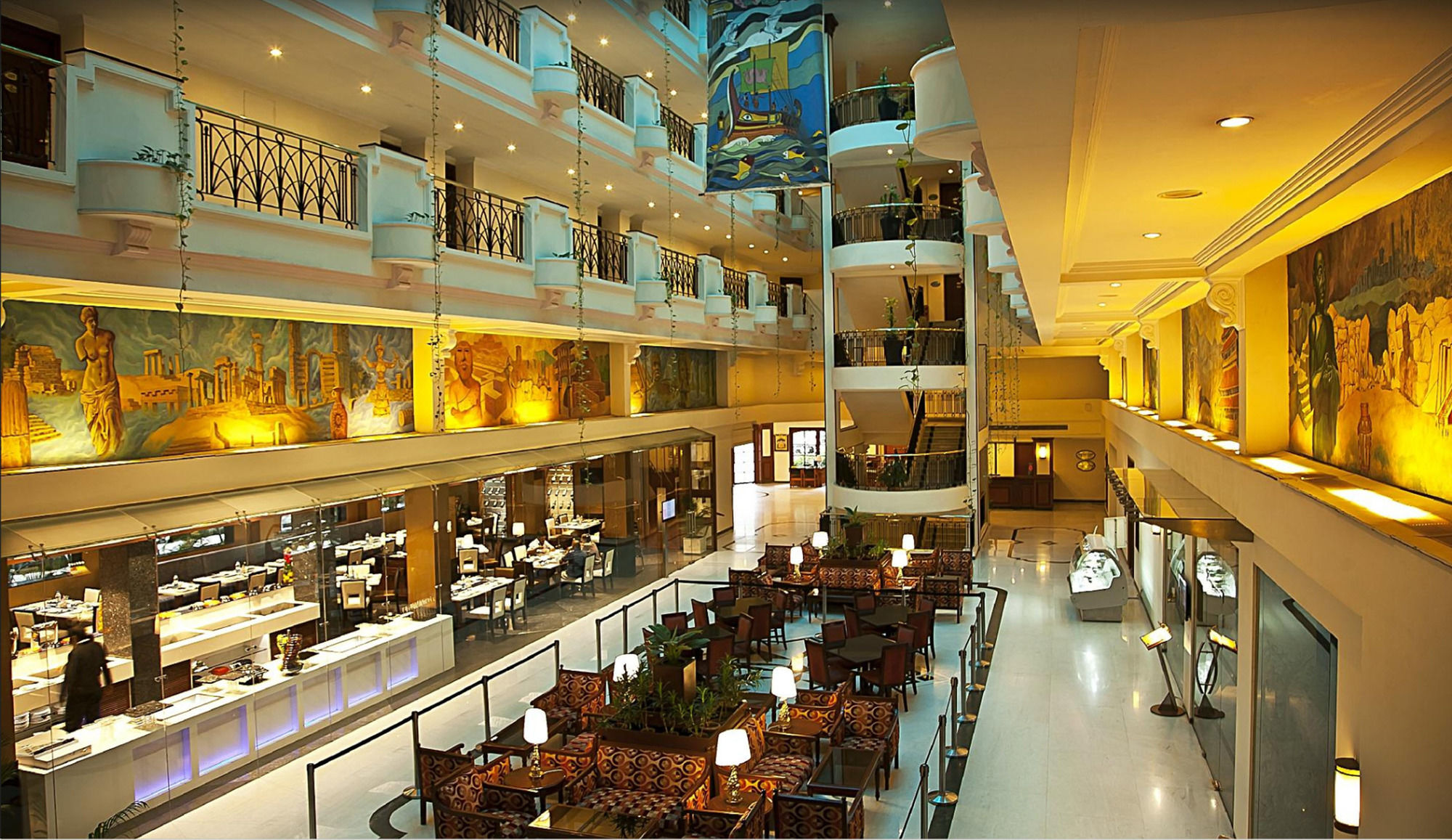 Фото Radha Regent