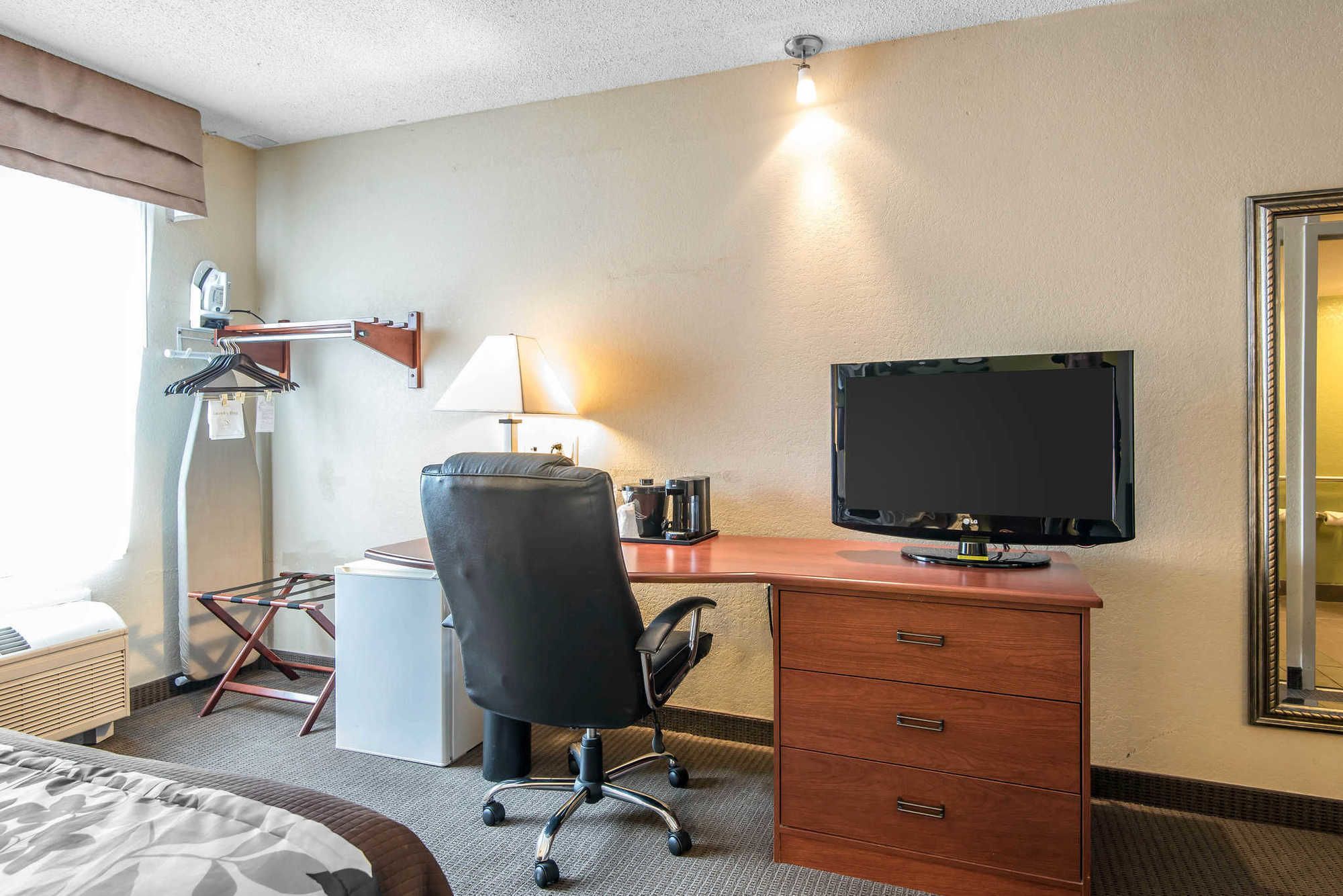 Фото Sleep Inn Kansas City International Airport