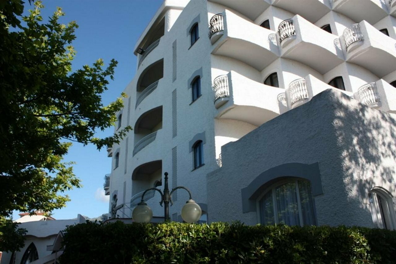 Фото Bajamar Beach Hotel