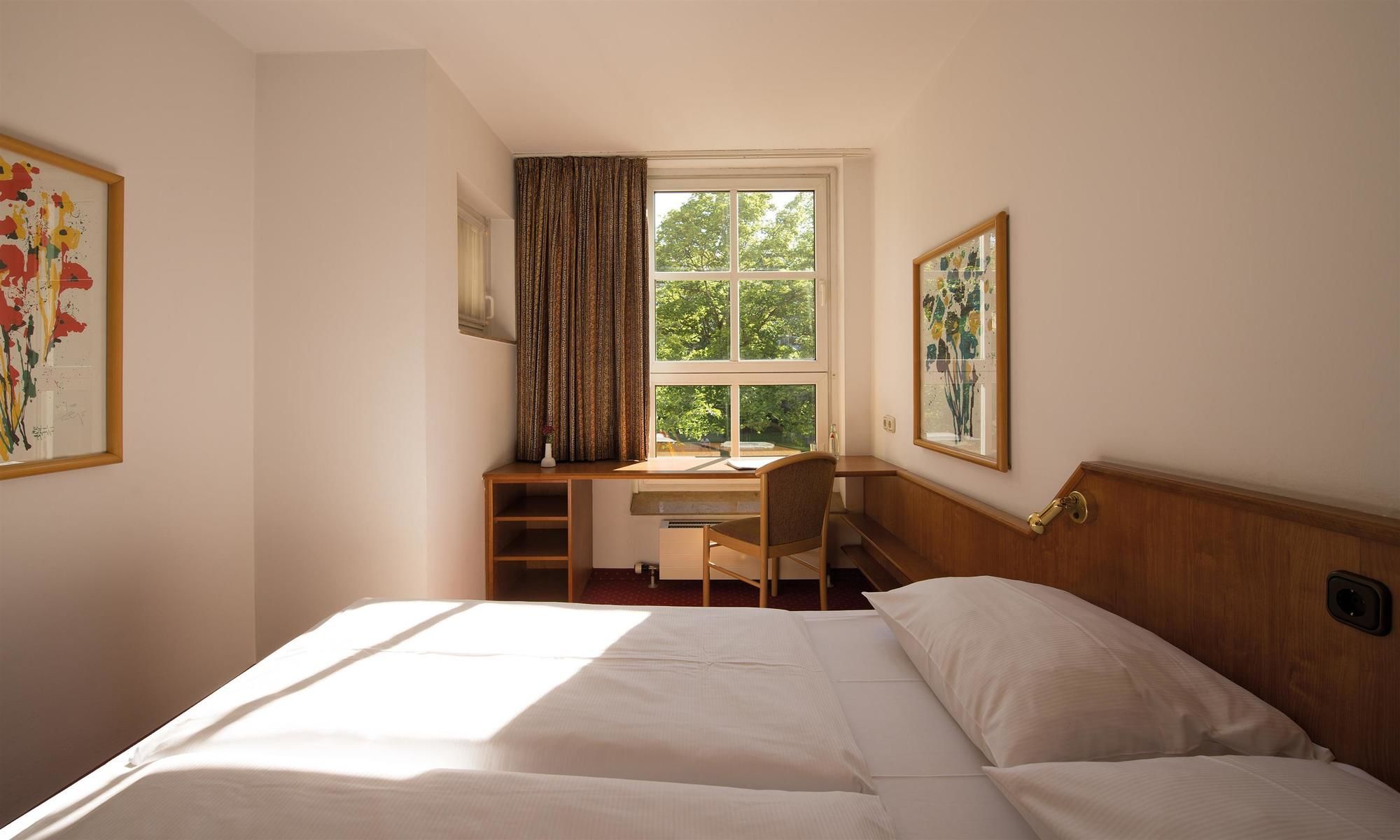 Фото Living Hotel am Olympiapark