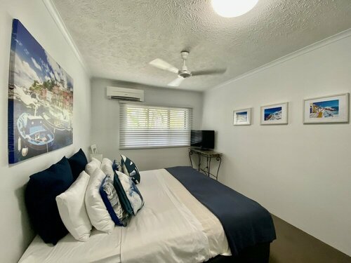 Гостиница Cairns Beach Resort в Кэрнсе