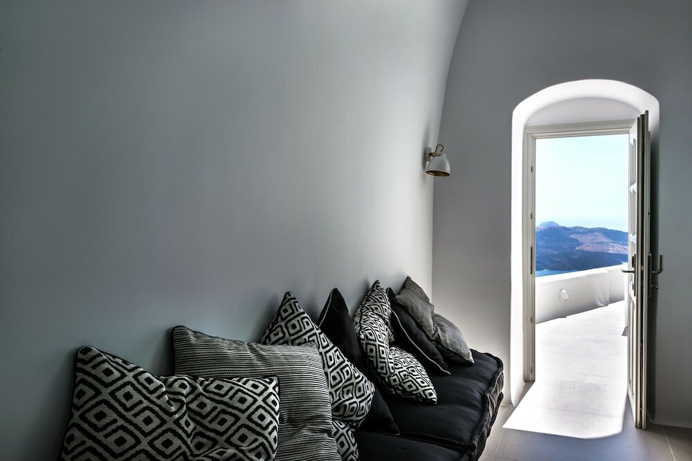 Фото Nefeles Luxury Suites