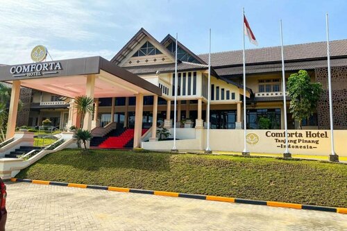 Гостиница Comforta Hotel Tanjung Pinang на Провинции Острова Риау