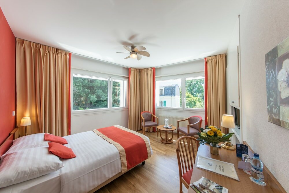 Фото Hotel Bon Port