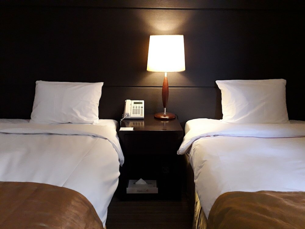 Фото Commodore Hotel Pohang