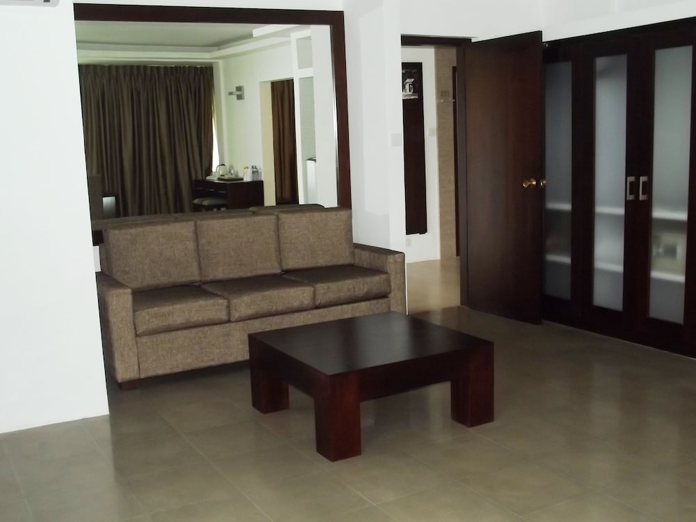 Фото The Tourmaline