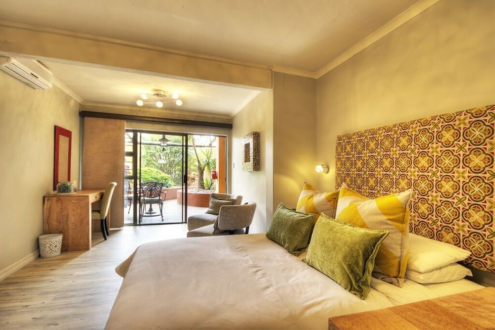 Фото La Roca Guesthouse