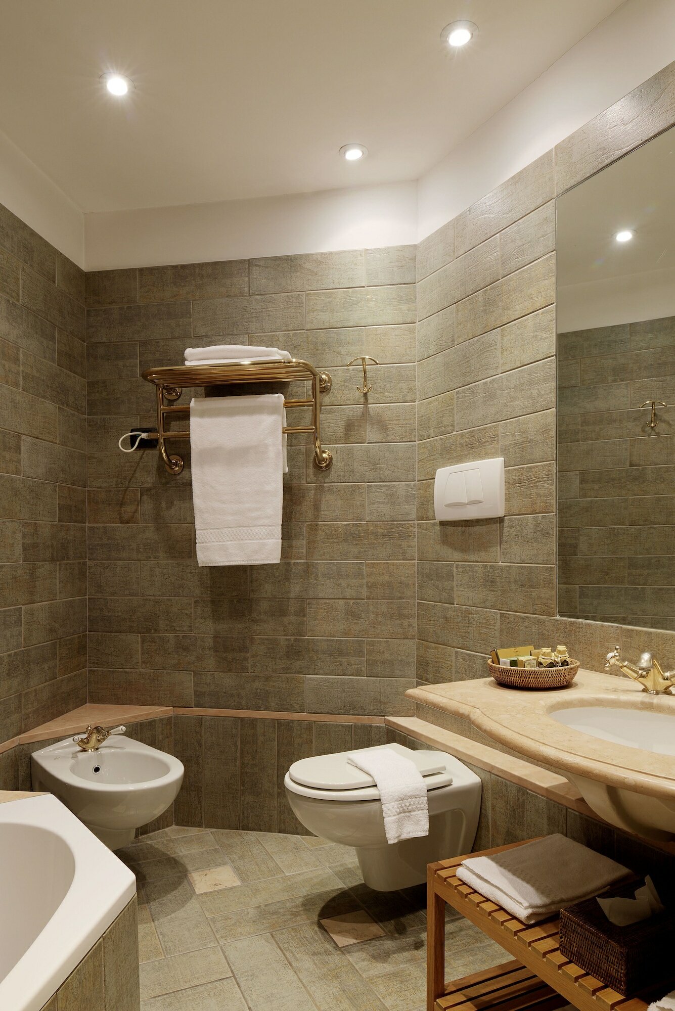 Фото Camperio House Suites