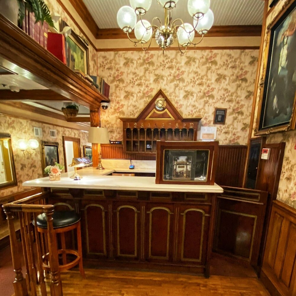 Фото Dorymans Oceanfront Inn