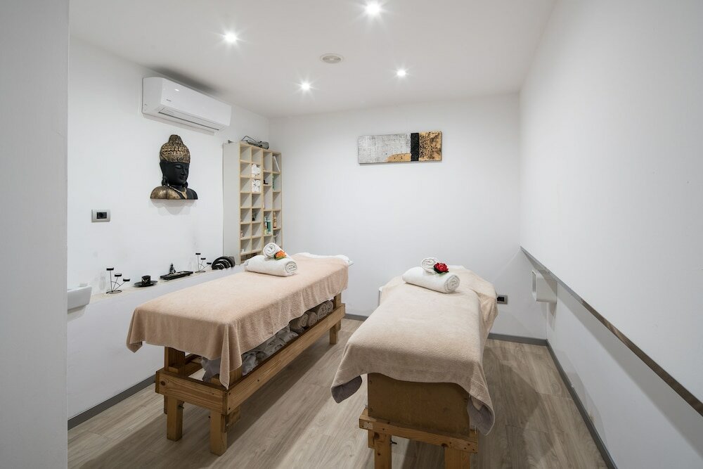 Фото Catalonia Oro Negro