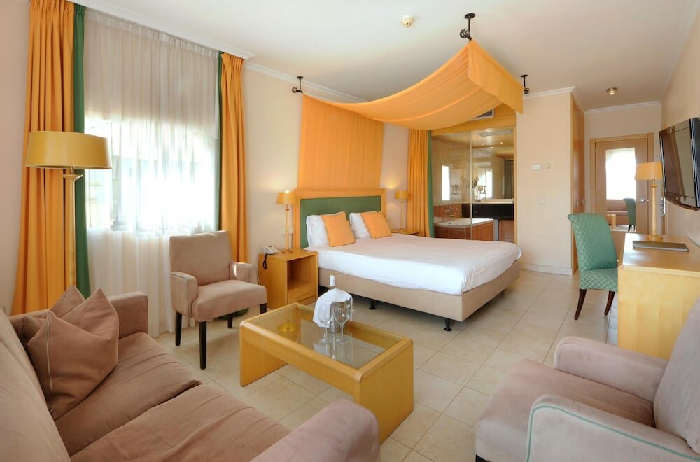 Фото Van Der Valk Hotel Barcarola