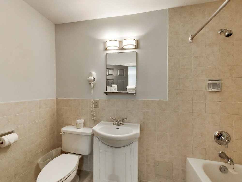 Фото Isabella Hotel and Suites