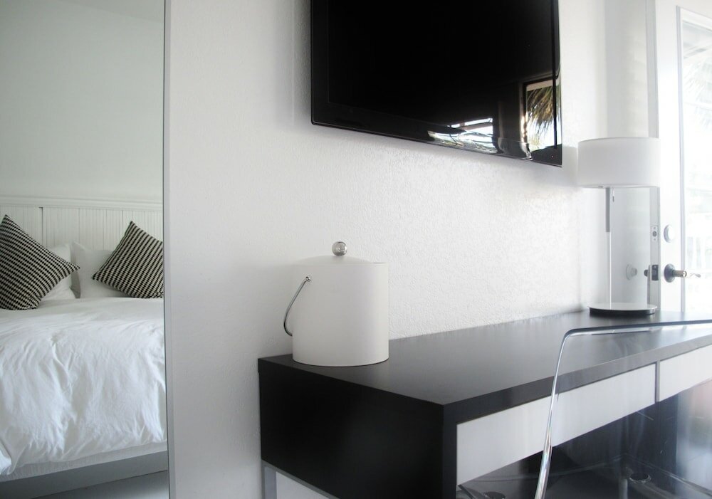 Фото Alcazar Palm Springs