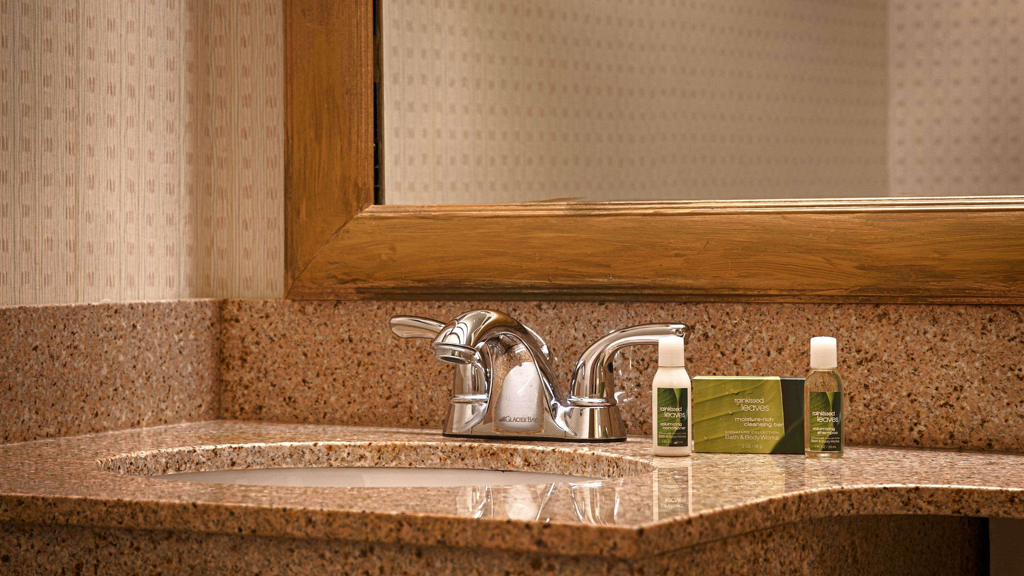 Фото Best Western Greenfield Inn