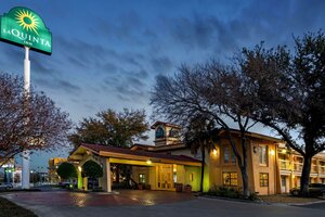 Гостиница La Quinta Inn by Wyndham San Antonio Vance Jackson в Сан-Антонио