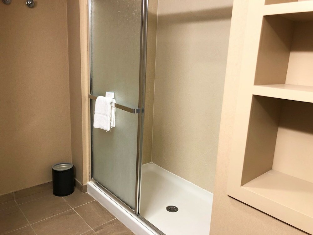 Фото Hampton Inn & Suites Norfolk-Airport