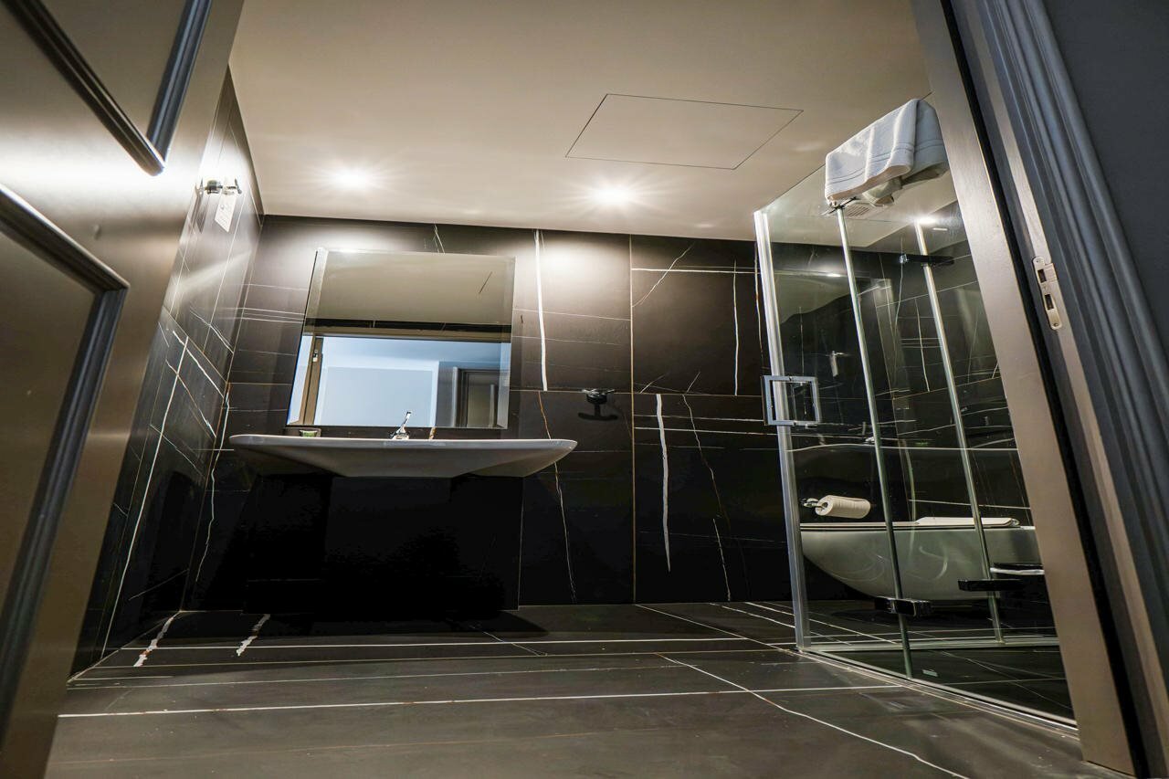 Фото Gate Twenty Two Boutique Hotel