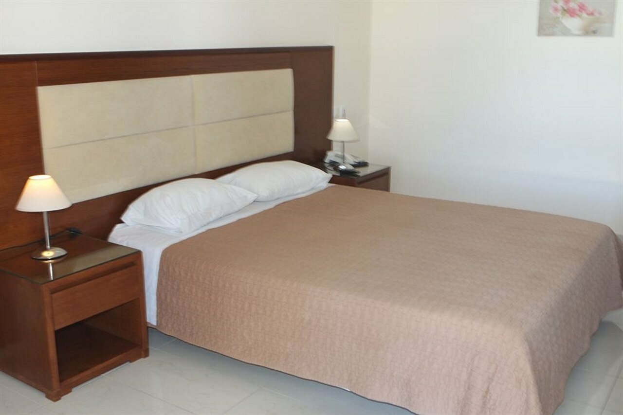 Фото Paleos Apartments