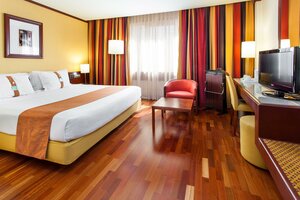 Гостиница Holiday Inn Lisbon - Continental