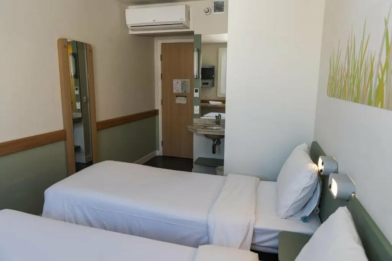 Фото Ibis budget Rj Praia de Botafogo