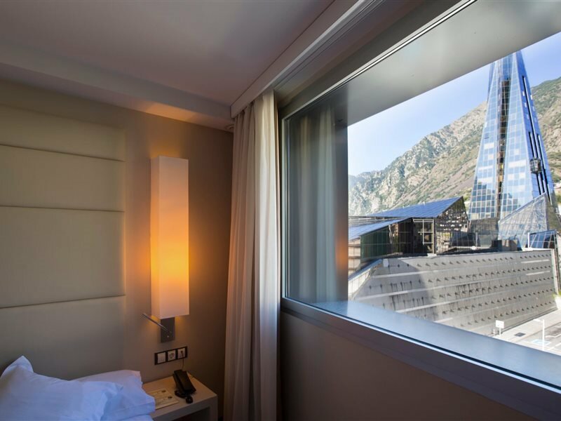 Фото Yomo Mola Park