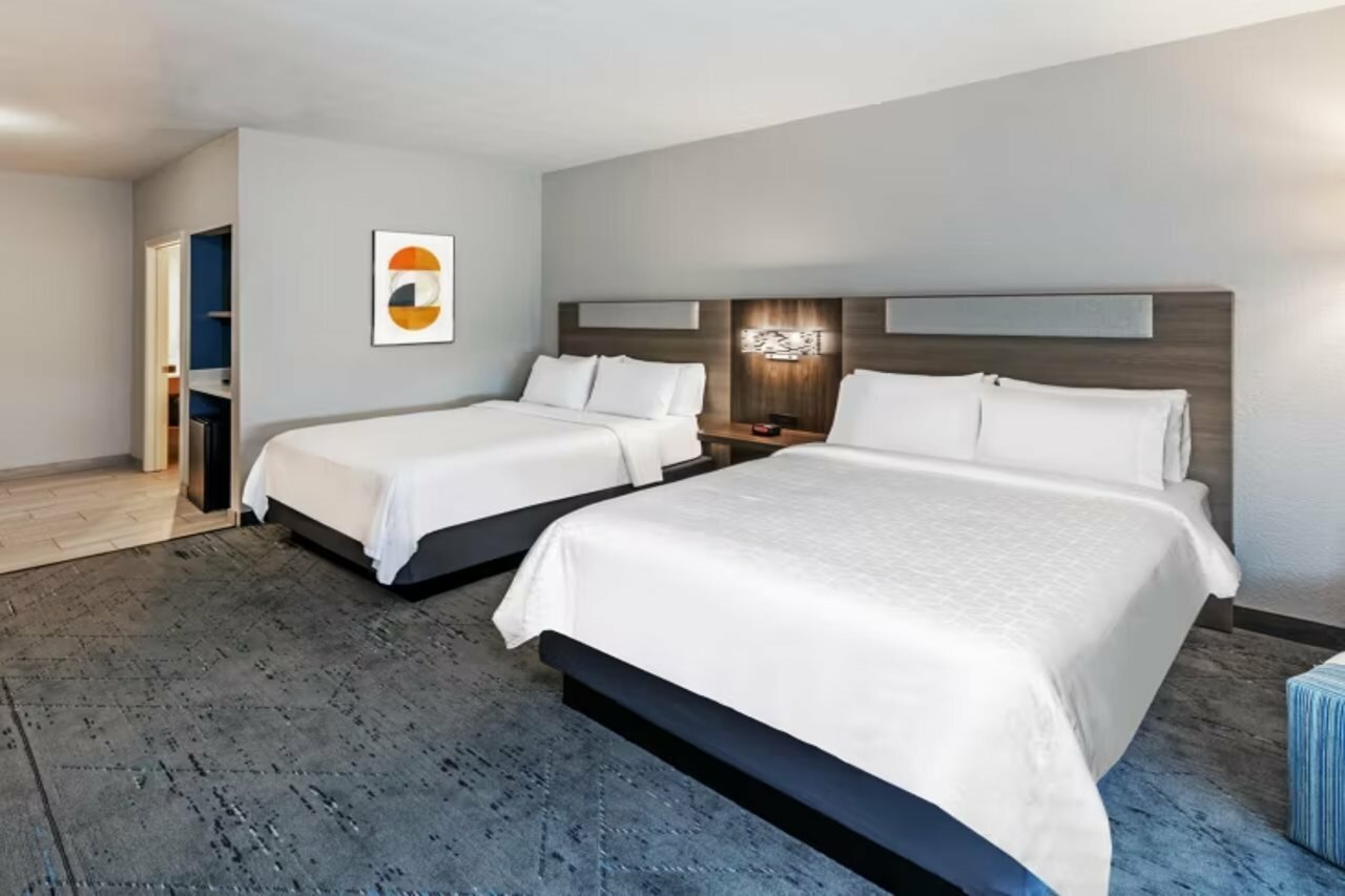 Фото Holiday Inn Express Hotel & Suites - Houston Space Center, an Ihg Hotel