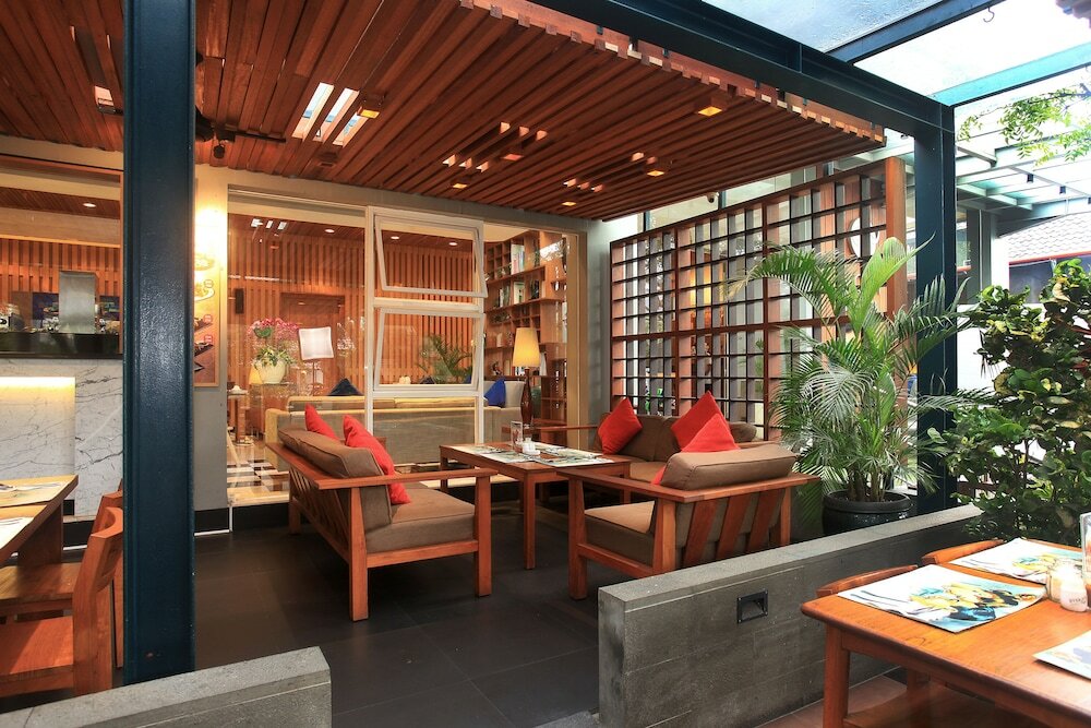 Фото Ivory Hotel Bandung