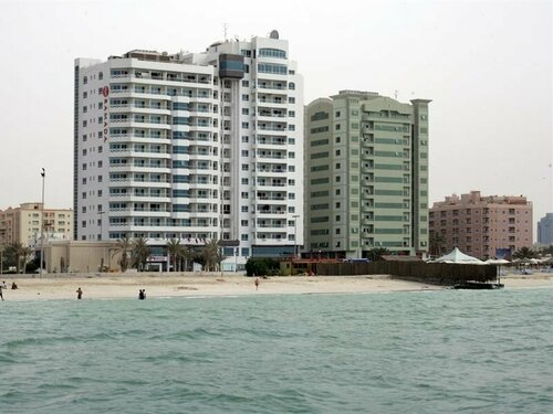 Гостиница Ramada by Wyndham Beach Hotel Ajman в Аджмане