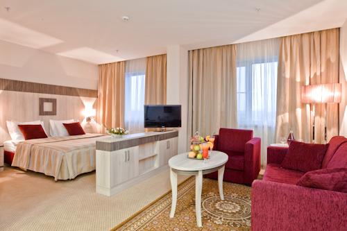 Фото East Gate Hotel