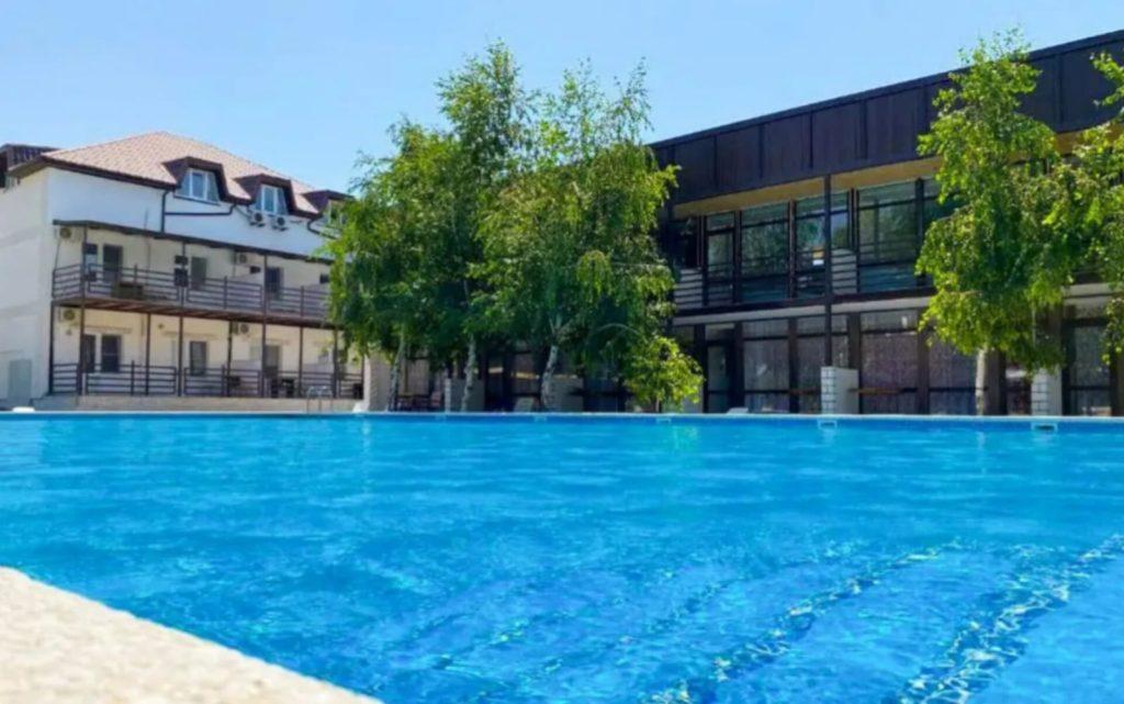 Фото отеля 1