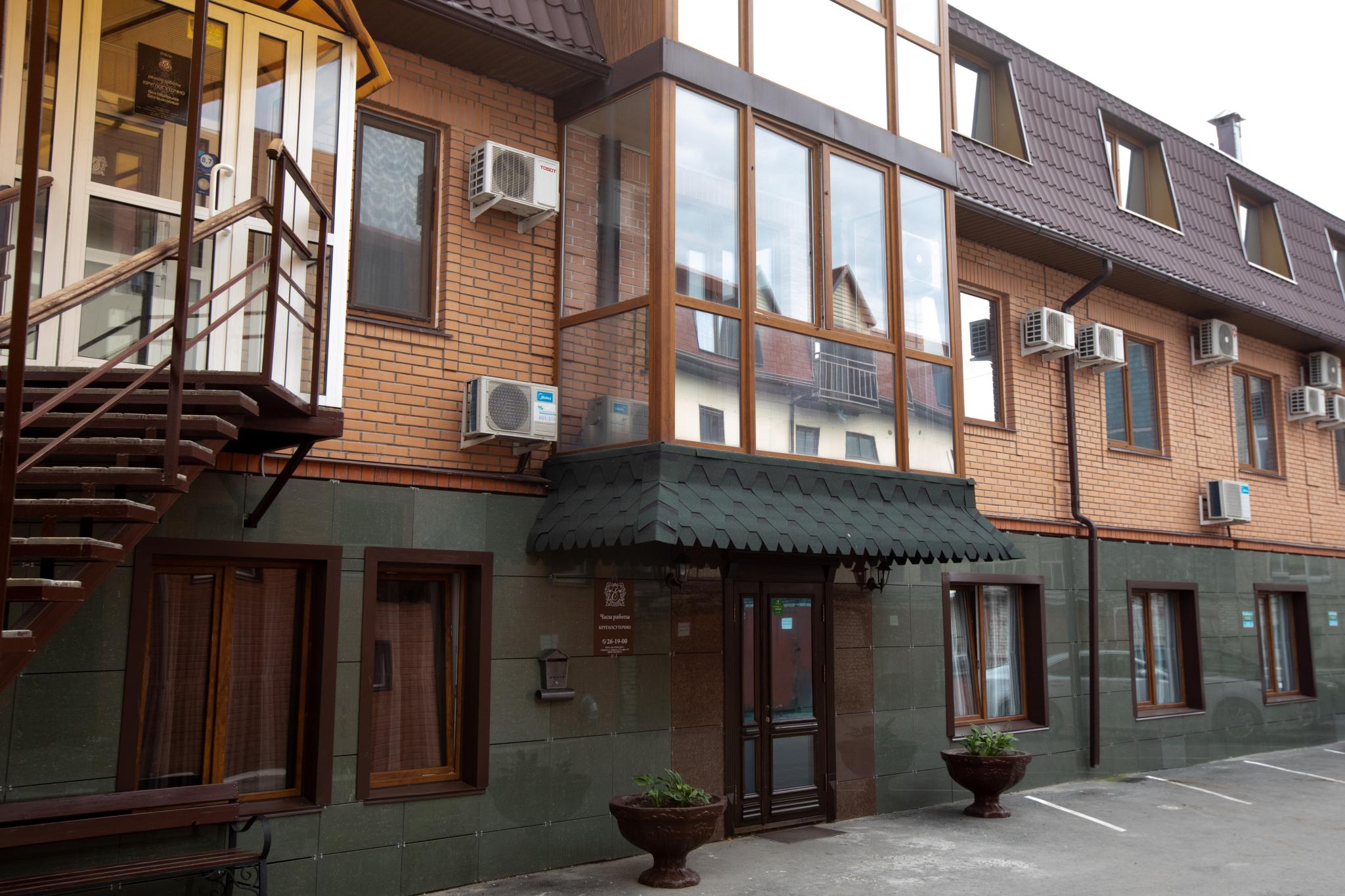 Фото отеля 1