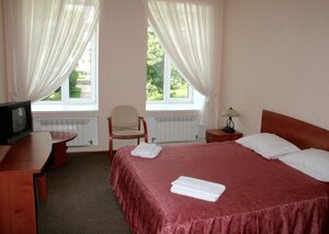 Sot (Town of Danilov, Sovetskaya ploshchad, 7), hotel