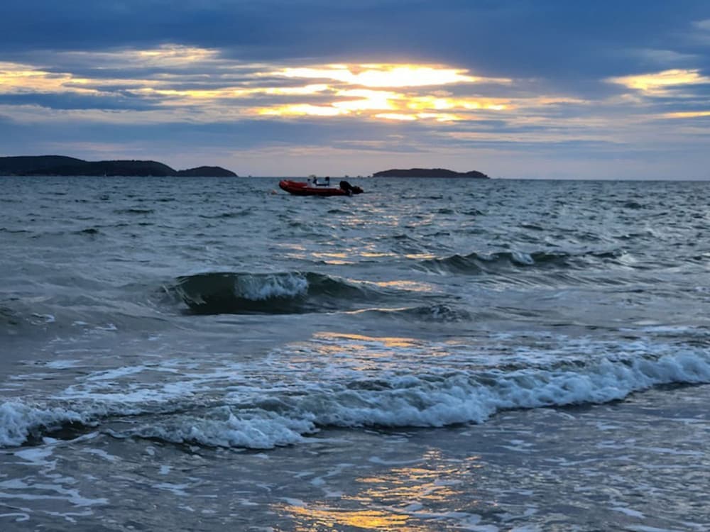 Фото Majestic Seaside Pool Villa
