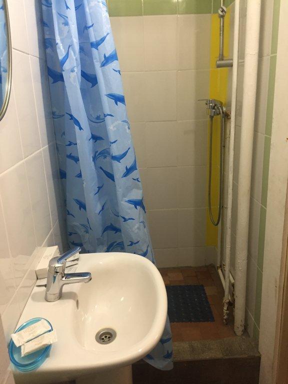 Фото Каморка с Лежанкой у окна